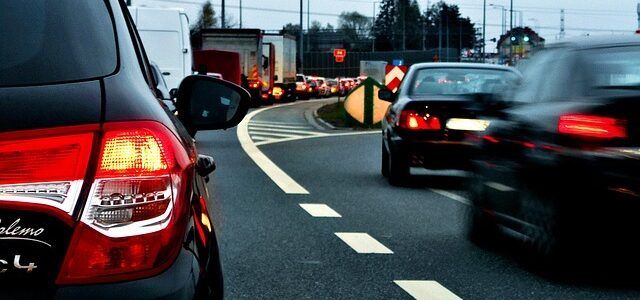 Embouteillage ? Pensez taxi moto ile de france